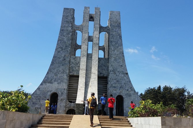 6 day Culture & History Tour in Ghana - Day 6: Kakum’s canopy walkway and the return to Accra
