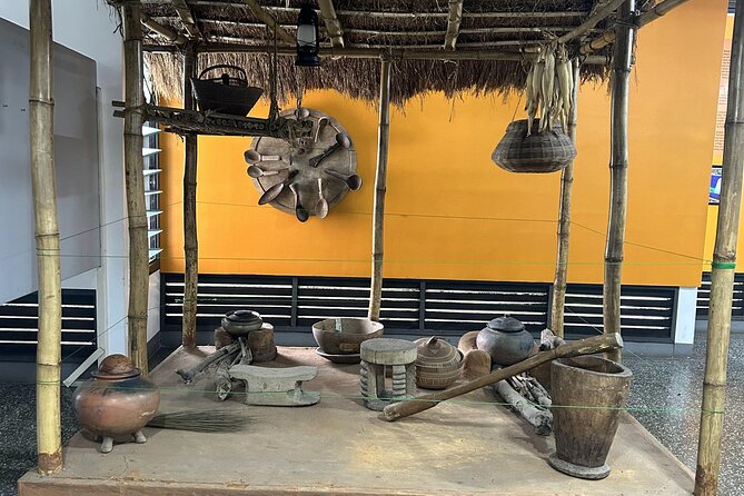 6-Hour Private Guided Accra City Tour - Shopping and drumming at the Centre for National Culture