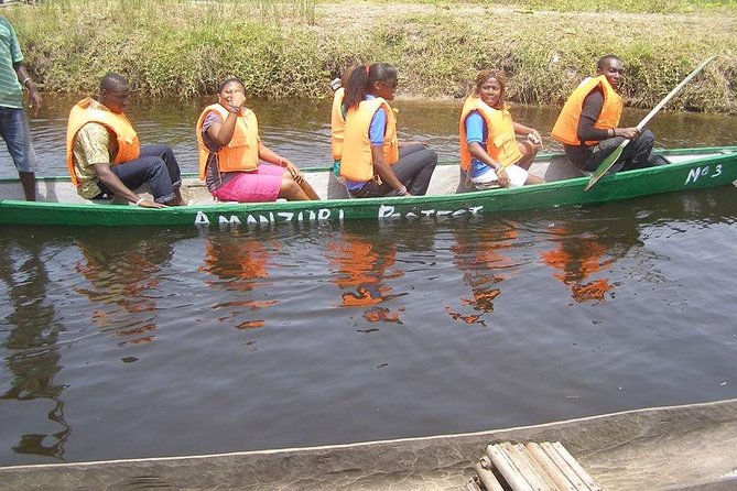 7 Days Cape Coast and Nzulezo Stilt Village Tour - Day two: Accra through Pan-African eyes