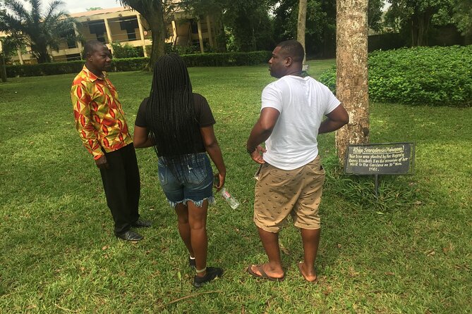 Aburi Gardens and Tetteh Quarshie Farms - The mountain view adds a welcome pause