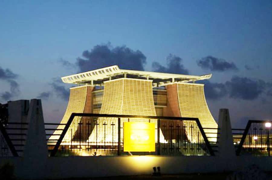 Accra Architectural Tour - Reading the Danish, Dutch, and English quarters
