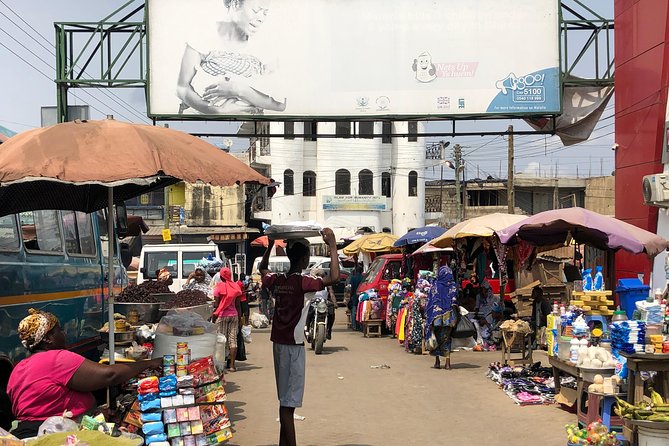 Accra City Tour - Meeting Accra’s unusual fantasy caskets