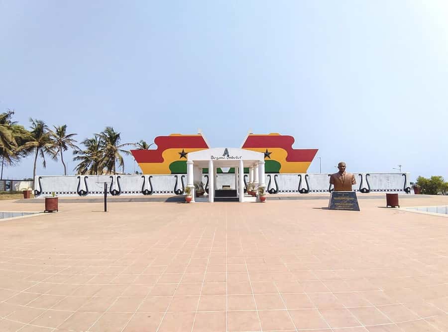 ACCRA GUIDED CITY TOUR, GHANA - W.E.B. DuBois Center in Cantonments