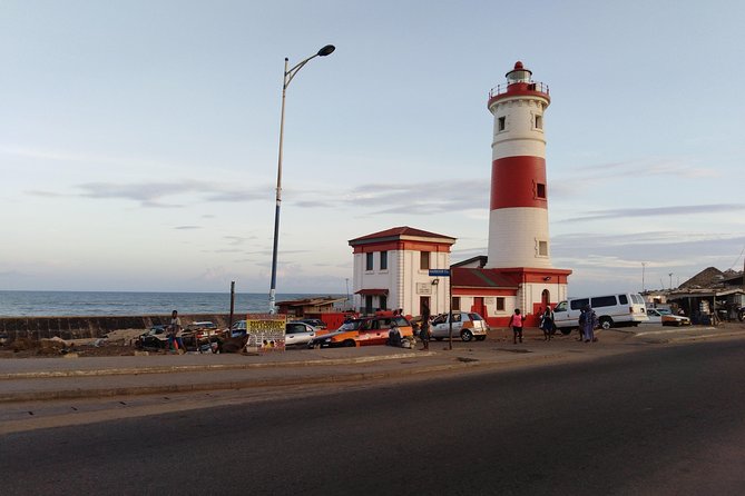 Accra Slave Castle and City Private Tour with Pick up - Centre for National Culture: Shopping With Local Help