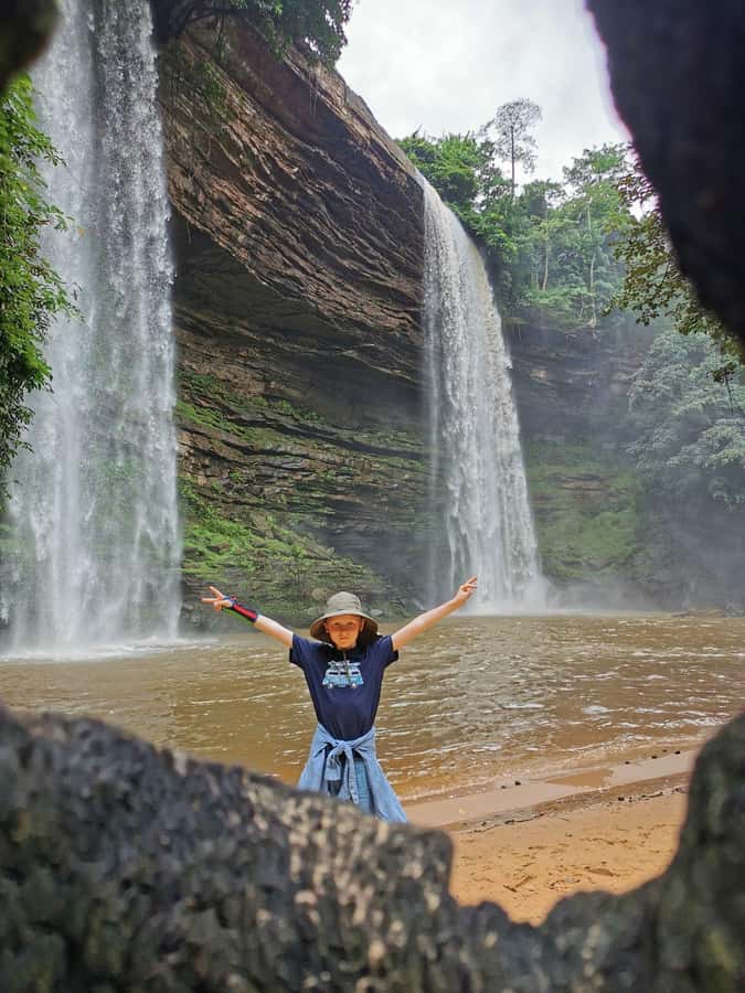 Boti Falls, Umbrella Rock, Aburi Gardens & Cocoa Farm Tour - Umbrella Rock: the optional challenge