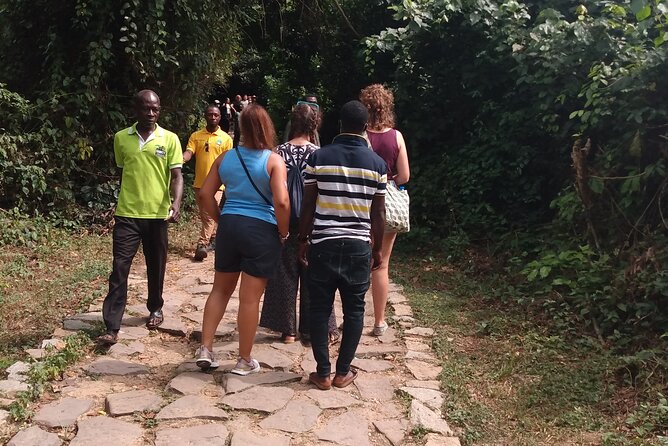 Cape Coast Day tour with Ekow - Lunch at a countryside lodge