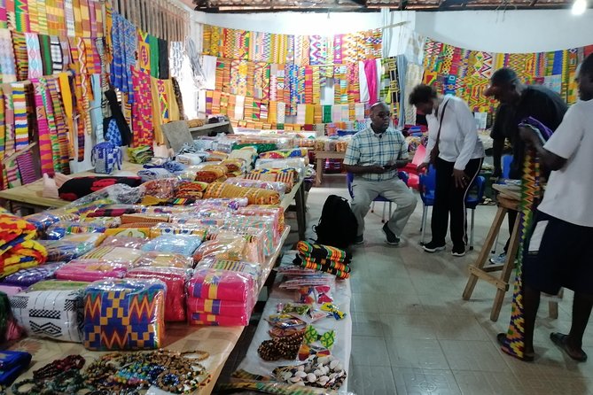 Discover kumasi Tours - Bonwire Kente Weaving and the Day’s Main Craft Stop