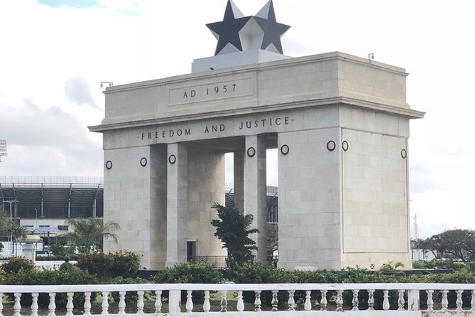 Easytourgh (Accra Tour) - Private Transport and the Reality of Accra Traffic