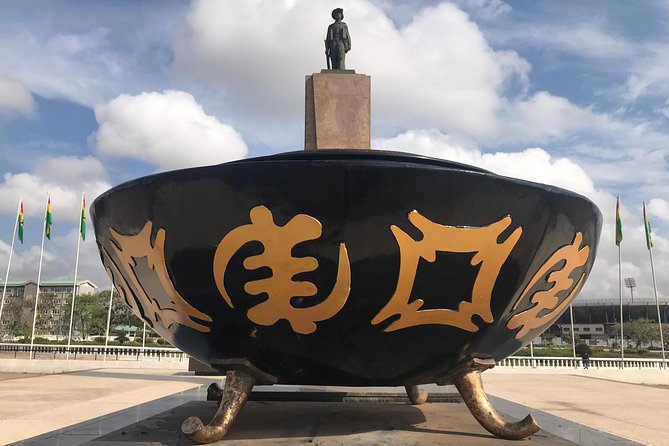 Easytourgh (Accra Tour) - Kwame Nkrumah Memorial Park: The Tour’s Main History Stop