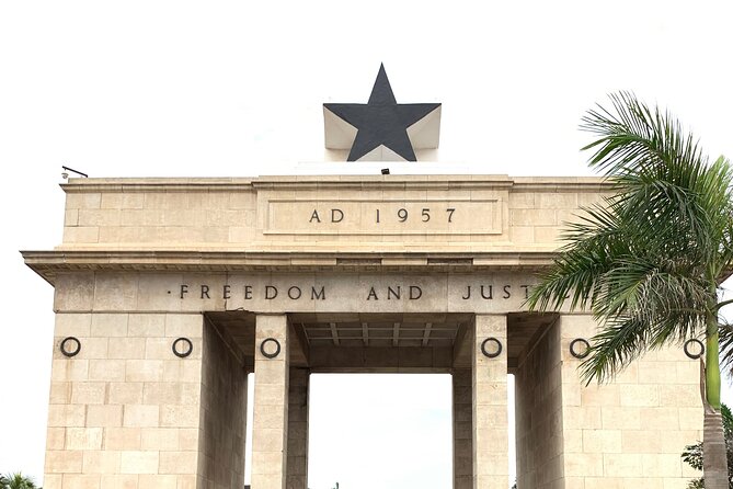 Explore the Beautiful History of Accra City - Makola Market: Accra in Its Working Clothes