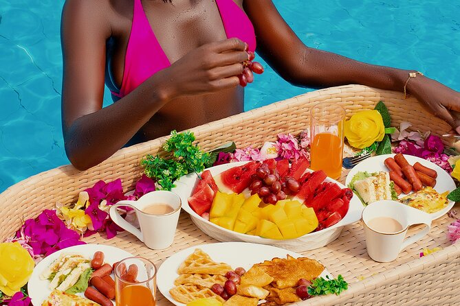 Floating Brunch Pool Experience - A closer look at the meal timing