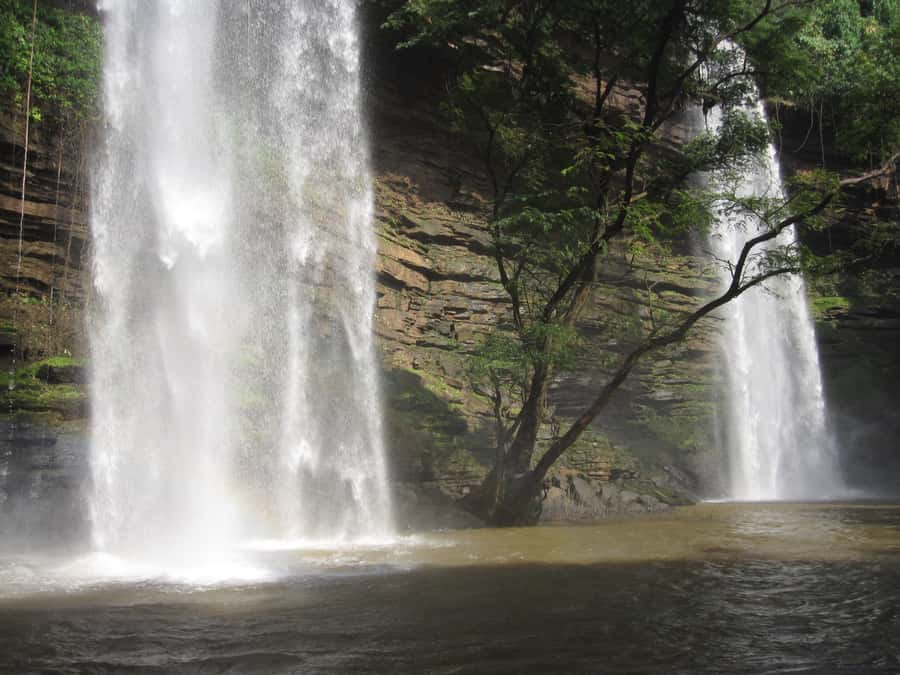 From Accra: Boti Falls Guided Day Trip with Entry and Snacks - Boti Falls, where two streams meet