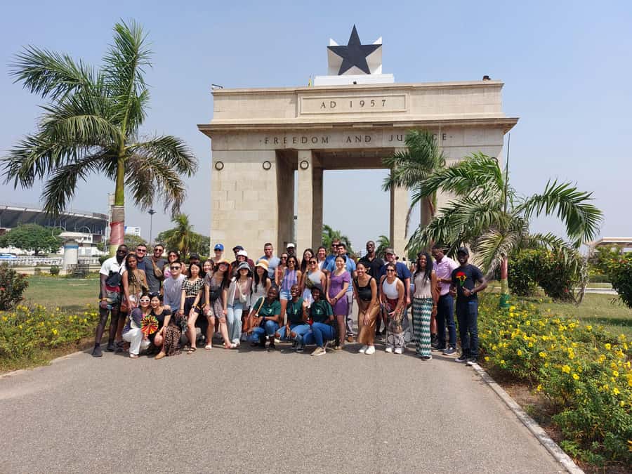 Full-Day Accra City Tour - Makola Market in a 30-minute burst