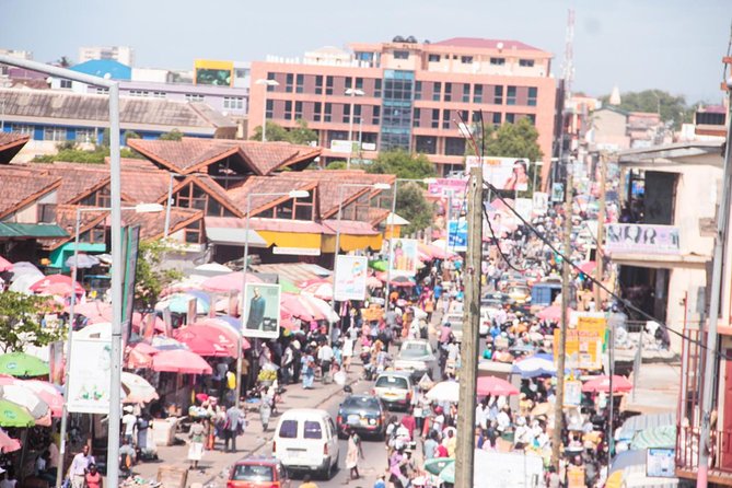 Full Day Accra Guided Tour - Centre for National Culture: a practical place to shop