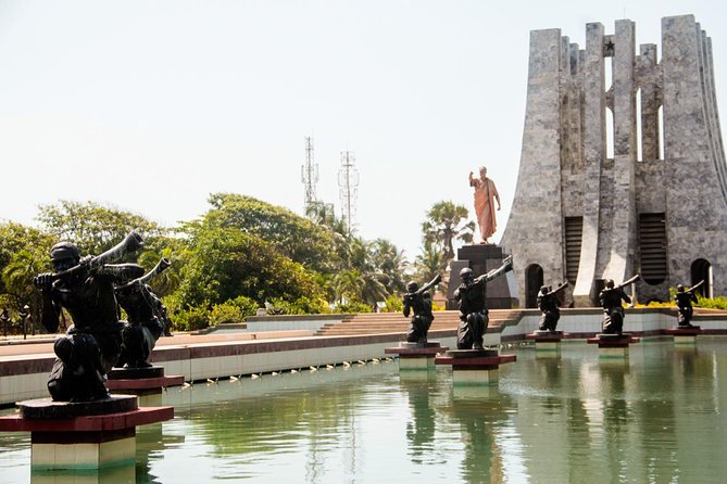 Half Day Accra City Sightseeing Tour With Guide - Independence Square: a brief final look
