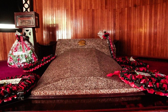 Half Day Accra City Sightseeing Tour With Guide - Comfort, timing, and physical effort