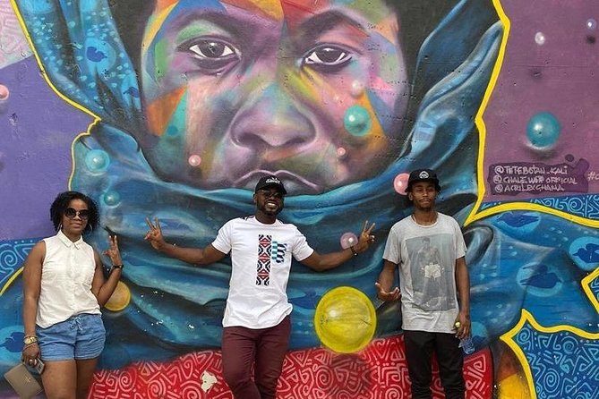 Know Ghana in 4 hrs - Accra City Tour - James Town and the old lighthouse