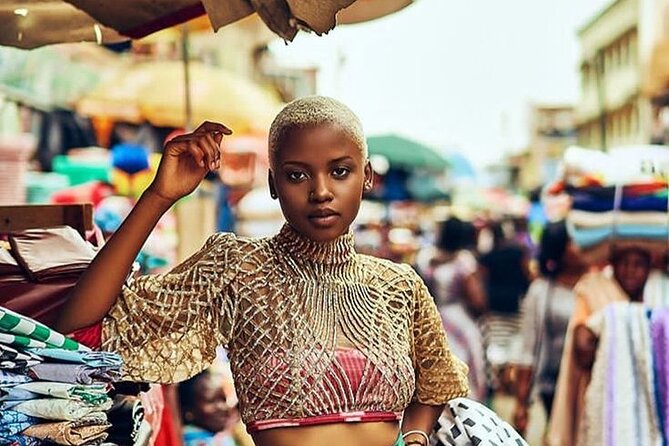 Private Accra Market Tour - Shopping for crafts at the Accra Arts Centre