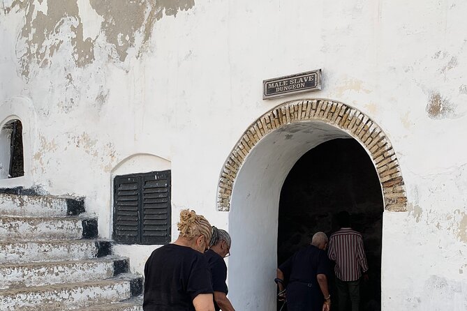 Private Cape Coast Heritage and Hiking Tour - Starting at 5:30 am in a private vehicle