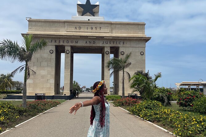 Private City Tour in Accra with Hotel Pickup and Lunch - Kwame Nkrumah Memorial Park and the making of modern Ghana