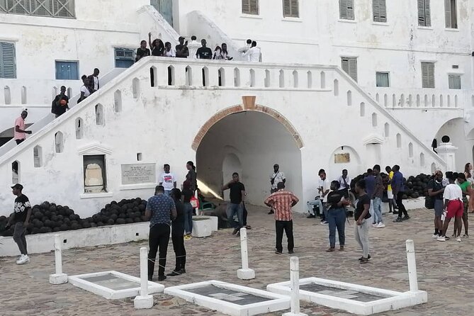 Private Slave Castles and Dungeons Tour in Cape Coast, Ghana - Meeting Ekow and setting the tone