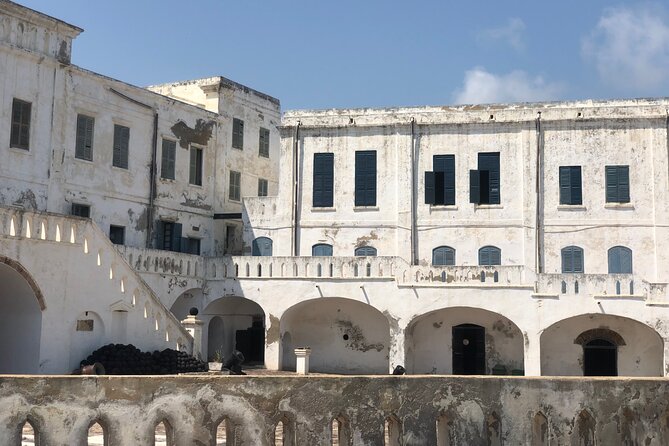 The Door Of No Return/ Dungeon & cape Coast Castle - The early start from Independence Avenue